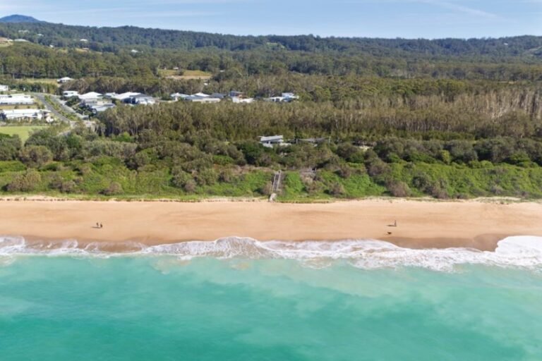 Moonee Beach Hot Springs