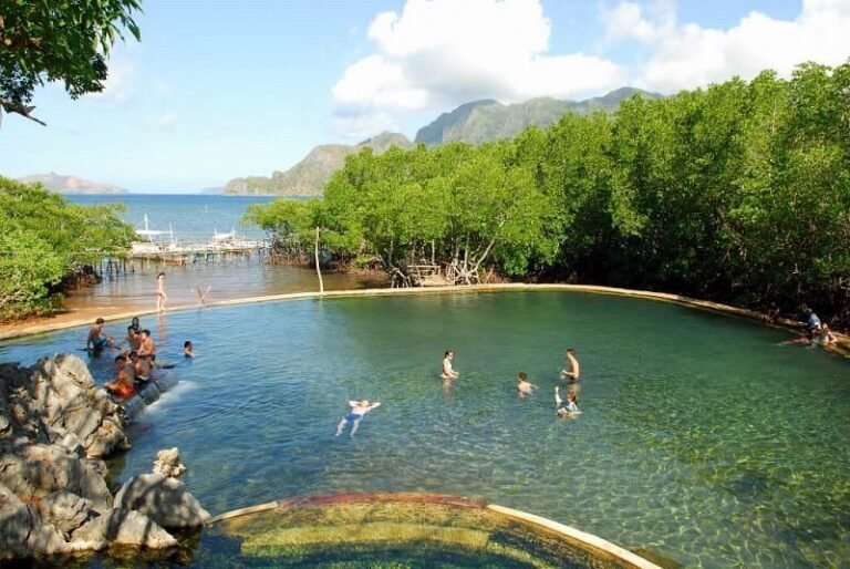 Maquinit Hot Springs, Philippines